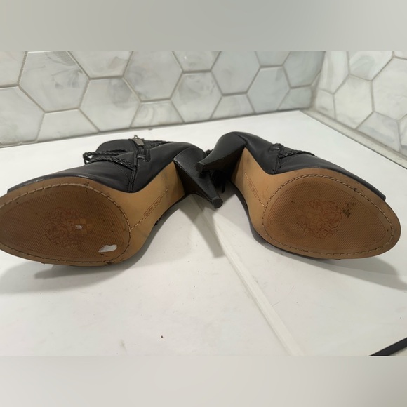 Vince Camuto Black Leather ASTAN Booties Peep Toe Tassel Size 5.5 Stiletto - Picture 7 of 10